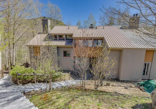 Photo 2 of Townhouse for sale at 65 2 Clearbrook Rd, Lincoln, NH 03251 | MLS# 5103097 | Listing updated on 2026-09-01