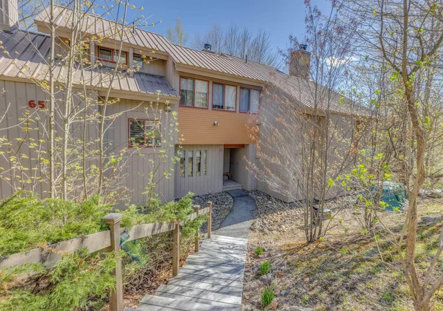 Photo 3 of Townhouse for sale at 65 2 Clearbrook Rd, Lincoln, NH 03251 | MLS# 5103097 | Listing updated on 2026-09-01