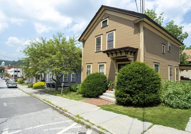 Photo 2 of Single family home for sale at 46 East State St, Montpelier, VT 05602 | MLS# 5103098 | Listing updated on 2026-08-03