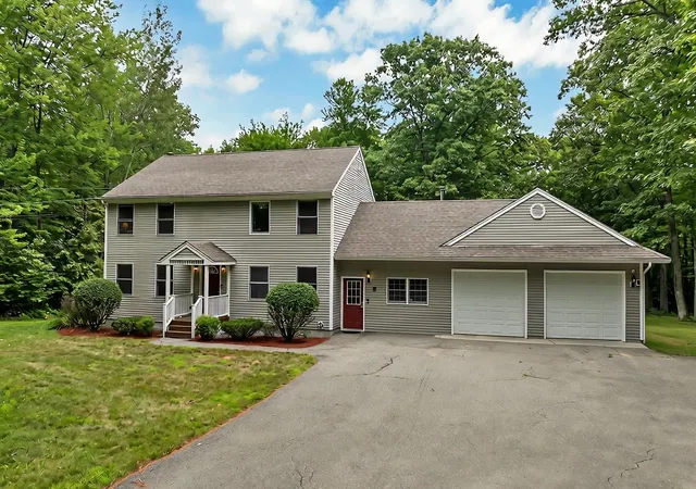 1st image of 26 Robin Wy, Meredith, NH 03253 | MLS# 5103110