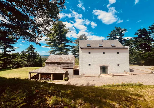 Photo 3 of Single family home for sale at 437 Avery Hill Rd, Alton Bay, NH 03810 | MLS# 5103112 | Listing updated on 2026-09-18