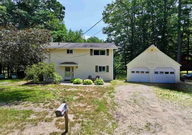 1st image of 10 Belmont Dr, Center Barnstead, NH 03225 | MLS# 5103124