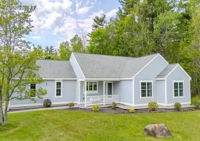 3rd image of 2 Highland View Ln, Holderness, NH 03245 | MLS# 5103132