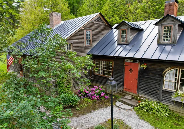 Single family home for sale at 912 Us Route 2 W, Danville, VT 05828 | MLS# 5103139