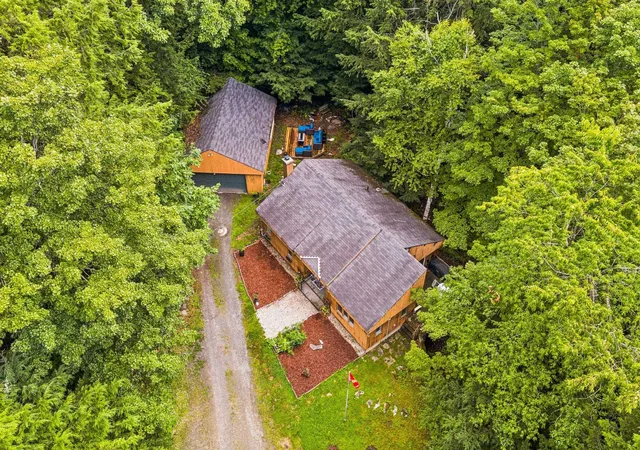Photo 2 of Single family home for sale at 43 Hartness Wy, Hartford, VT 05059 | MLS# 5103178 | Listing updated on 2026-08-04