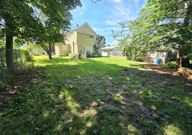 Photo 4 of Multi family home for sale at 137 Maple St, Rutland, VT 05701 | MLS# 5103182 | Listing updated on 2026-08-04