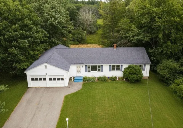 Photo 2 of Sale Pending at 200 Newington Rd, Greenland, NH 03840 | MLS# 5103185 | Listing updated on 2026-10-06