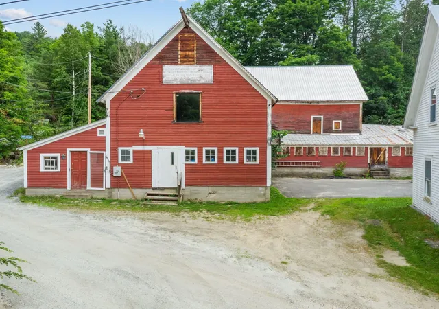 Photo 3 of Single family home for sale at 18 Oak Chapel Rd, Bridgewater Corners, VT 05035 | MLS# 5103186 | Listing updated on 2026-08-04