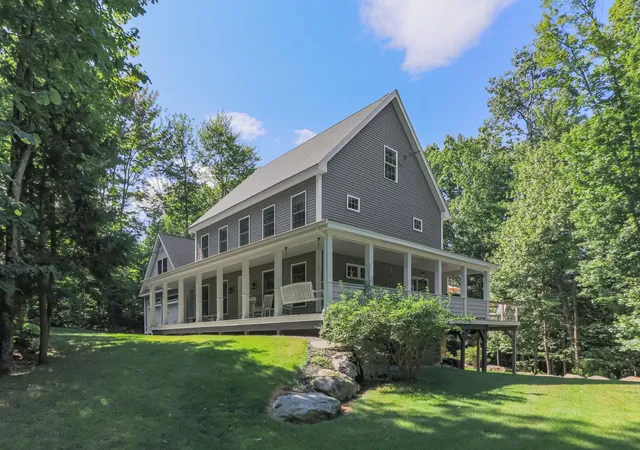 Photo 1 of Single family home for sale at 325 Mccurdy Rd, New Boston, NH 03070 | MLS# 5103192 | Listing updated on 2026-09-04