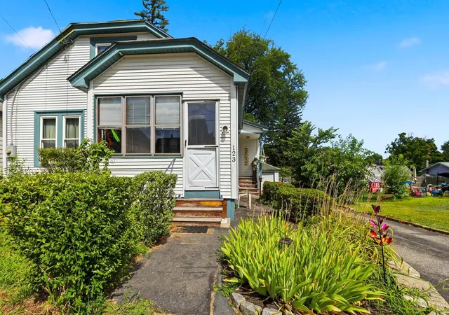 2nd image of 123 Jewett St, Manchester, NH 03103 | MLS# 5103195