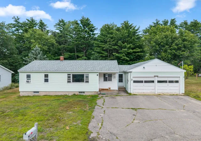 1st image of 27 Cross Rd, Rochester, NH 03868 | MLS# 5103199