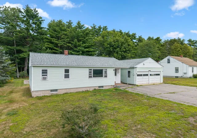 Photo 3 of Single family home for sale at 27 Cross Rd, Rochester, NH 03868 | MLS# 5103199 | Listing updated on 2026-09-08