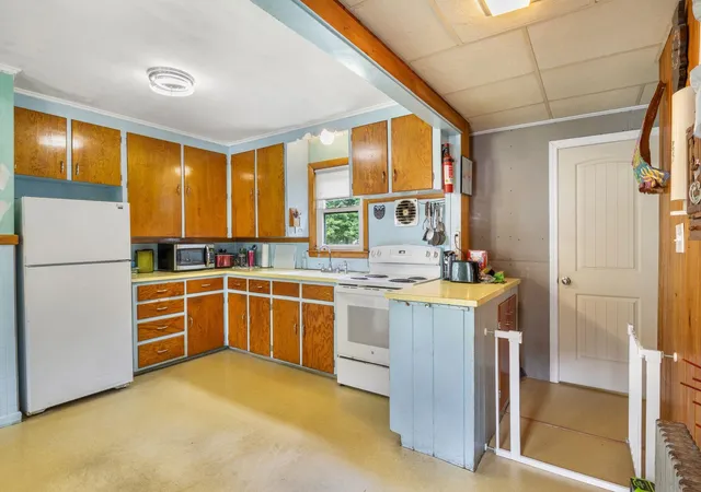Photo 3 of Single family home for sale at 27 Cross Rd, Rochester, NH 03868 | MLS# 5103199 | Listing updated on 2026-09-08