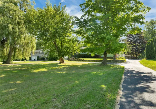 Photo 4 of Single family home for sale at 15 Tuttle Ln, Greenland, NH 03840 | MLS# 5103203 | Listing updated on 2026-10-02