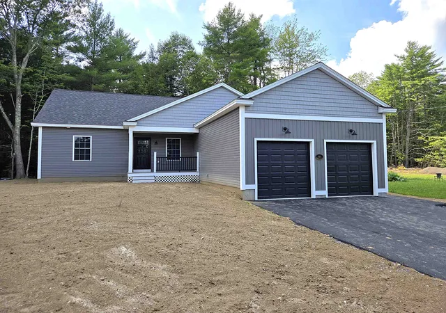 1st image of 871 Salmon Falls Rd, Rochester, NH 03868 | MLS# 5103209