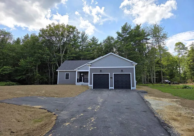 2nd image of 871 Salmon Falls Rd, Rochester, NH 03868 | MLS# 5103209
