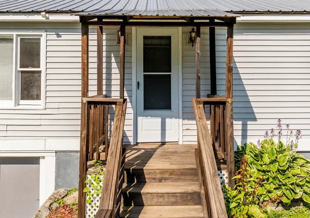 3rd image of 10 Swan St, Newport, NH 03773 | MLS# 5103210