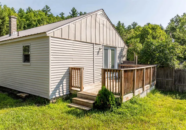5th image of 10 Swan St, Newport, NH 03773 | MLS# 5103210