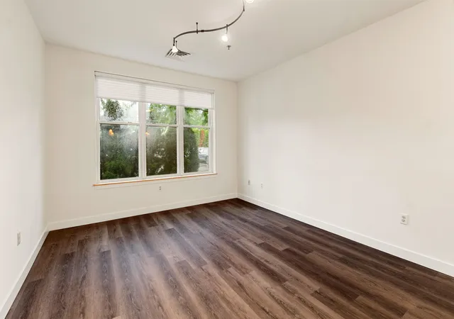 Photo 4 of Condo for sale at 370 Farrell St #114, South Burlington, VT 05403 | MLS# 5103214 | Listing updated on 2026-08-27