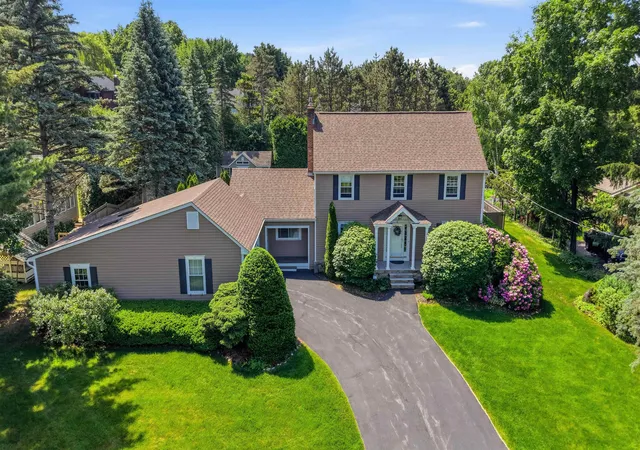 Photo 1 of Single family home for sale at 6 Quail Run, South Burlington, VT 05403 | MLS# 5103230 | Listing updated on 2026-08-27