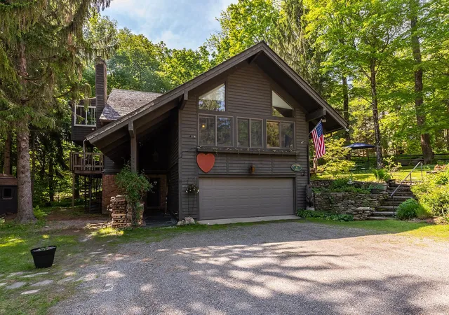 Single family home for sale at 11 Founders Hill Rd, Stratton Mtn, VT 05155 | MLS# 5103259