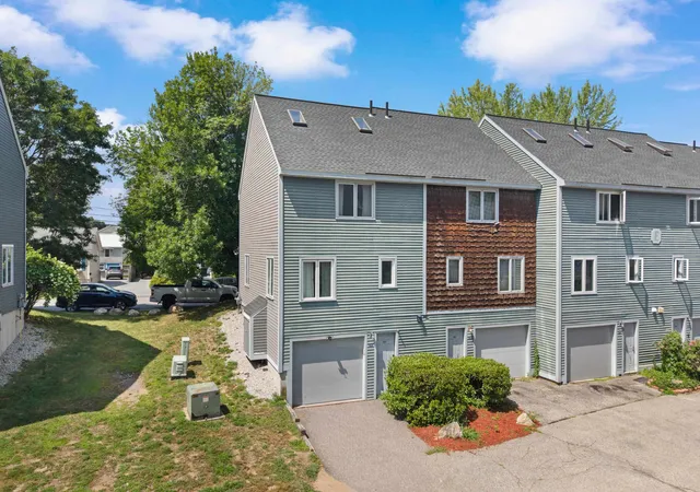1st image of 331 Blucher St, Manchester, NH 03102 | MLS# 5103271