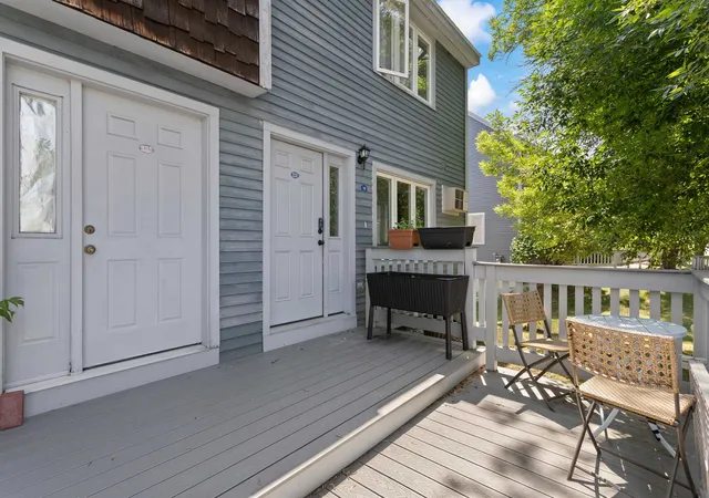 2nd image of 331 Blucher St, Manchester, NH 03102 | MLS# 5103271