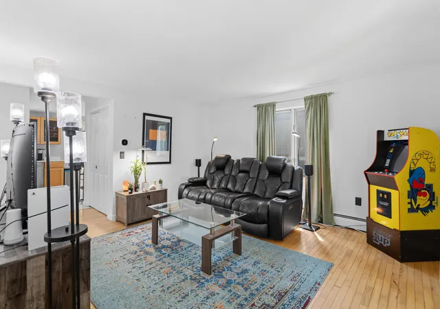 Photo 3 of Sale Pending at 331 Blucher St, Manchester, NH 03102 | MLS# 5103271 | Listing updated on 2026-08-27