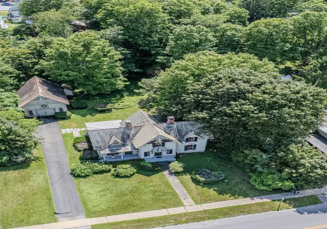 Photo 4 of Single family home for sale at 261 Church St, Poultney, VT 05764 | MLS# 5103278 | Listing updated on 2026-10-08