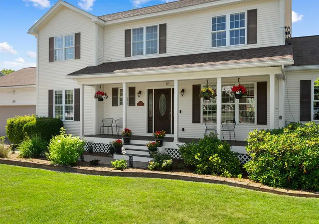 Photo 2 of Sale Pending at 109 Coyote Ln, Williston, VT 05495 | MLS# 5103280 | Listing updated on 2026-08-29