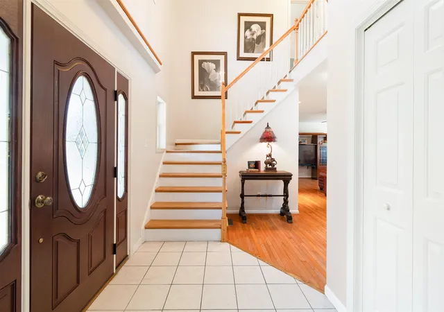 Photo 3 of Sale Pending at 109 Coyote Ln, Williston, VT 05495 | MLS# 5103280 | Listing updated on 2026-08-29
