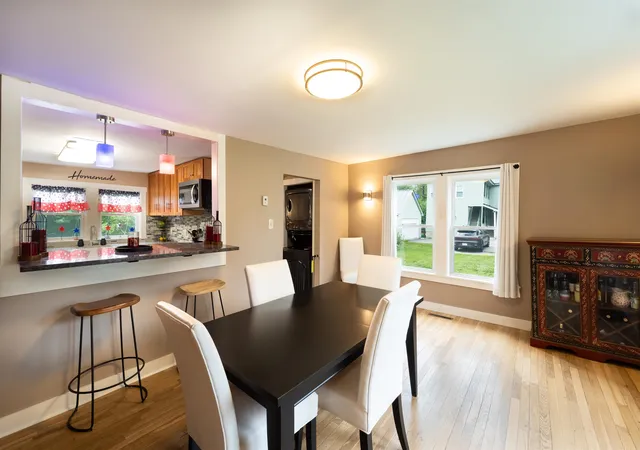 4th image of 493 Sunapee St, Newport, NH 03773 | MLS# 5103285