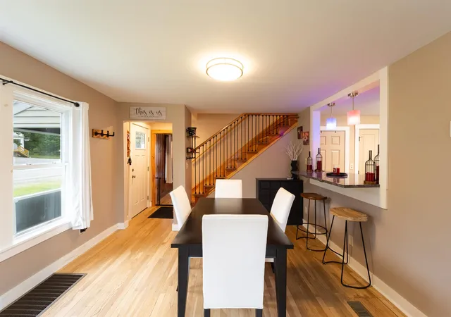 5th image of 493 Sunapee St, Newport, NH 03773 | MLS# 5103285