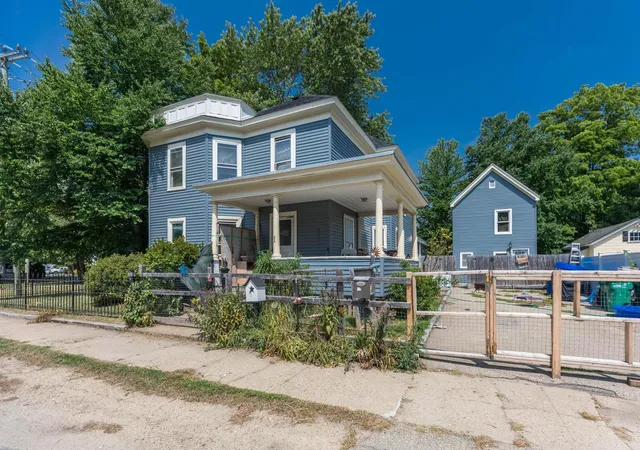 2nd image of 2 Pleasant St, Rochester, NH 03867 | MLS# 5103300