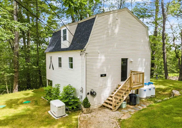 Single family home for sale at 142 Browns Pasture Rd, Strafford, NH 03884 | MLS# 5103308