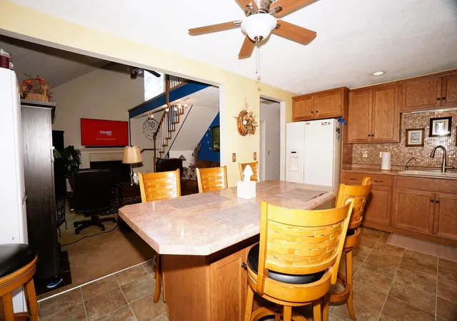 Photo 3 of Condo for sale at 168 Coburn Woods Ave, Nashua, NH 03063 | MLS# 5103321 | Listing updated on 2026-09-16