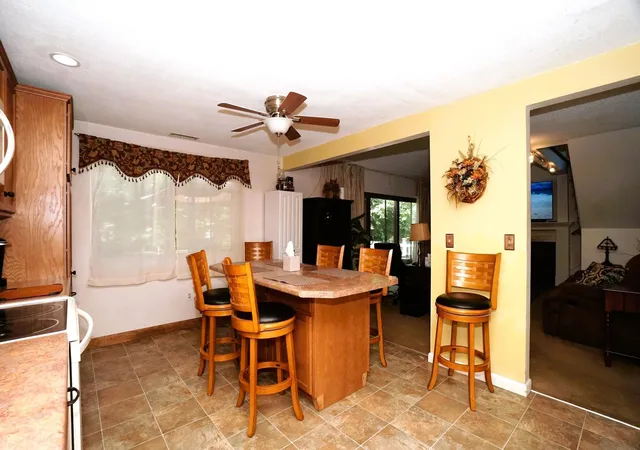 Photo 4 of Condo for sale at 168 Coburn Woods Ave, Nashua, NH 03063 | MLS# 5103321 | Listing updated on 2026-09-16