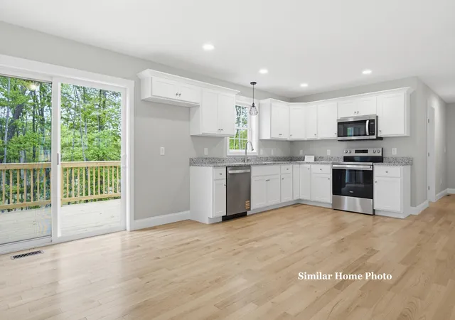 2nd image of 8 22 Coyote Ct, Barrington, NH 03825 | MLS# 5103352