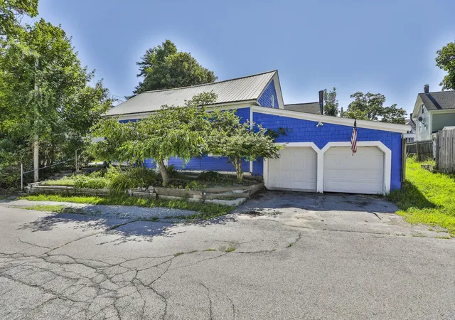 3rd image of 24 Butler St, Hillsborough, NH 03244 | MLS# 5103358