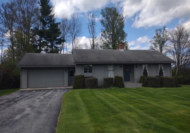 Photo 1 of Single family home for sale at 11 Emeritus St, Rutland, VT 05701 | MLS# 5103361 | Listing updated on 2026-09-23