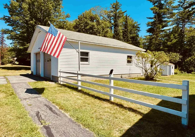 4th image of 2046 Village Rd, Madison, NH 03849 | MLS# 5103367