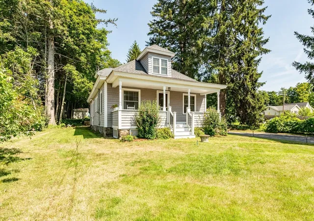 Photo 2 of Sale Pending at 281 Main St, Salem, NH 03079 | MLS# 5103368 | Listing updated on 2026-09-06