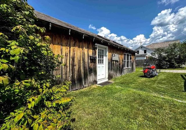 Photo 3 of Sale Pending at 232 Depot St, Bennington, VT 05201 | MLS# 5103372 | Listing updated on 2026-08-23