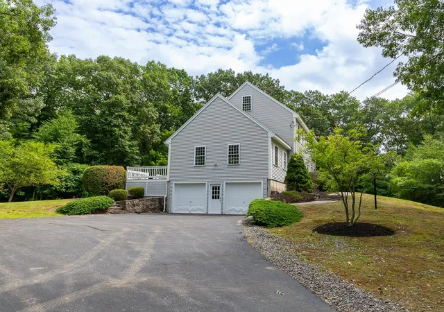 2nd image of 13 Cottonwood Rd, Plaistow, NH 03865 | MLS# 5103373
