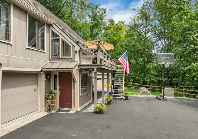 2nd image of 4 Anderson Pond Rd, Grantham, NH 03753 | MLS# 5103377