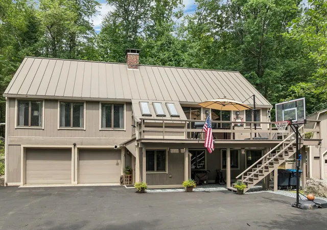 Photo 3 of Single family home for sale at 4 Anderson Pond Rd, Grantham, NH 03753 | MLS# 5103377 | Listing updated on 2026-09-16