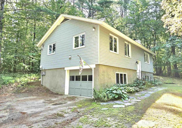 Single family home for sale at 21 Wildwood Rd, Albany, NH 03818 | MLS# 5103380