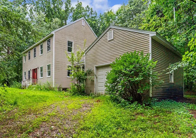 3rd image of 29 Rowe Dr, Fremont, NH 03044 | MLS# 5103387
