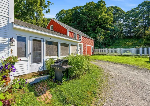 3rd image of 531 Sanborn Rd, Sanbornton, NH 03269 | MLS# 5103401