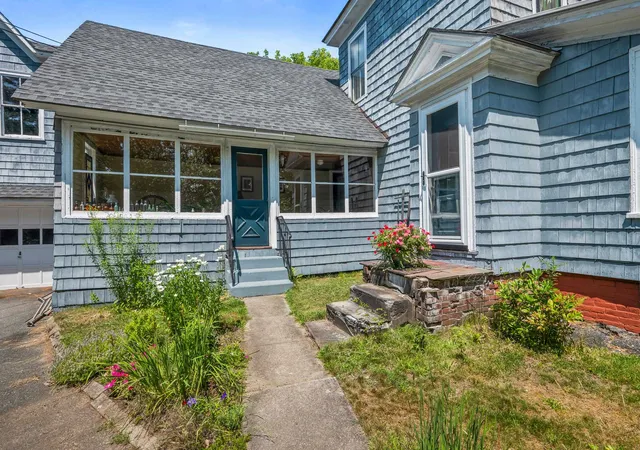 2nd image of 182 Cottage St, Littleton, NH 03561 | MLS# 5103423